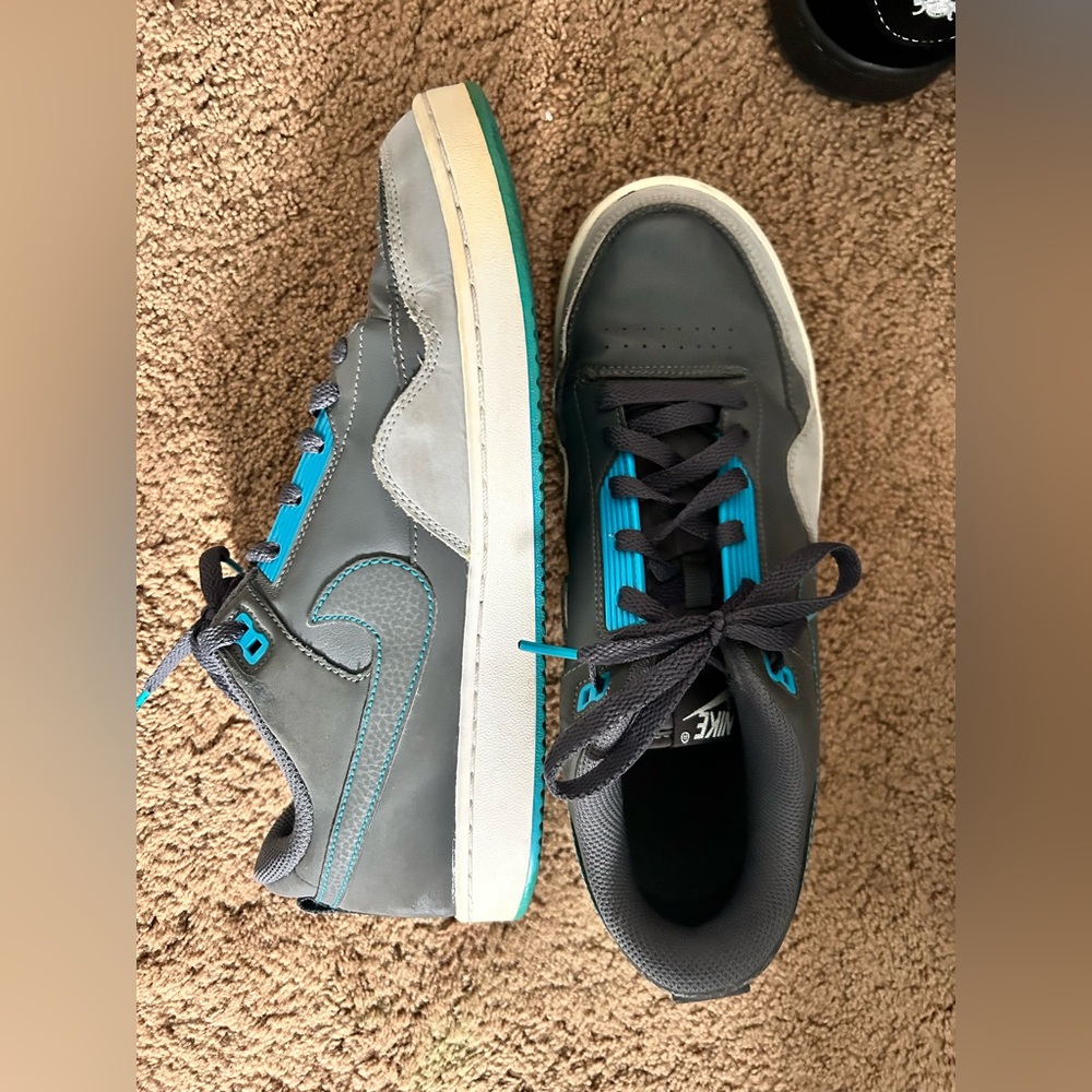 Nike Kids Teal and Gray Sneakers
